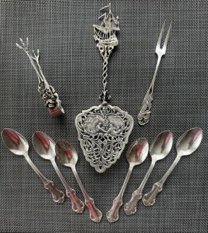 Серебряный комплект  для чаепития