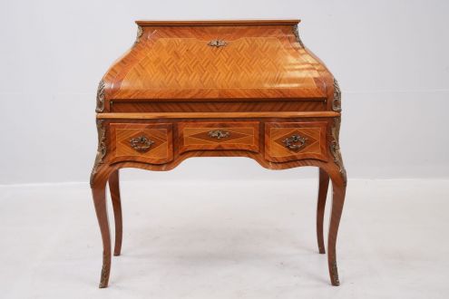 Секретер в стиле рококо