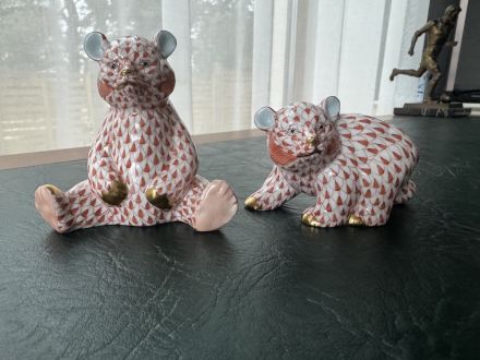 Herend divi rotaļu lācīši