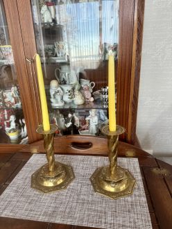 Пара антикварных подсвечников из  латуни