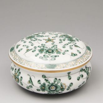 Фарфоровая шкатулка  Meissen.